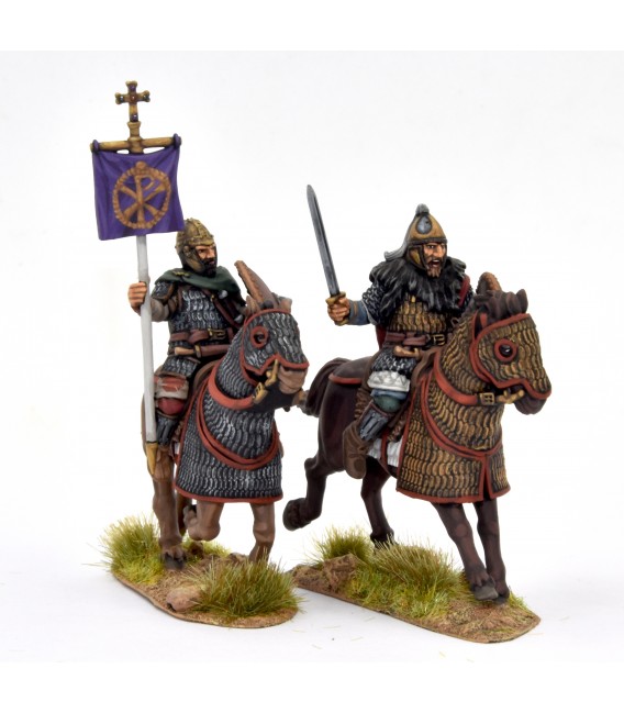 Grupo de mando de caballería pesada visigoda, caballos con armadura