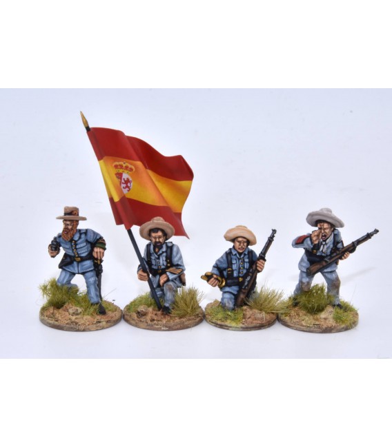 Grupo de mando de infantería española avanzando